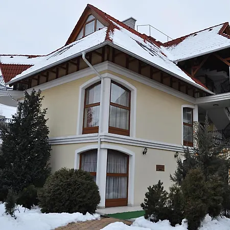 아파트 Club Unicum *