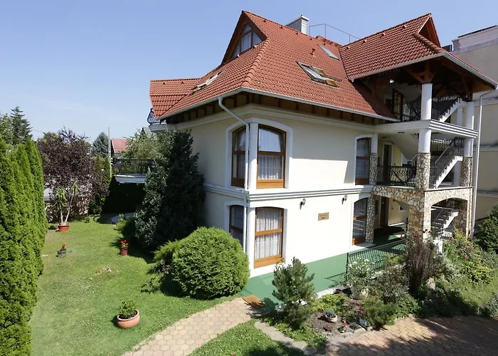 Club Unicum Apartament Hévíz